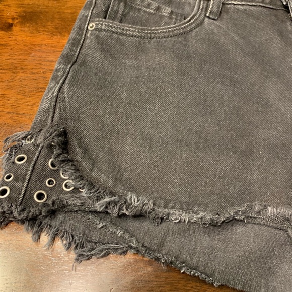 Adam Levine Women's Grommet Denim Shorts - Picture 3 of 5